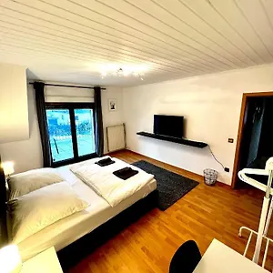 praktisches-zimmer-im-grossen-haus-mit-garten.dortmundhotels.net/