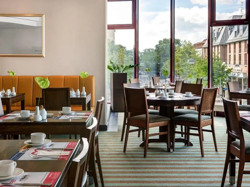 Rugs Hotel Augsburg City 3*,